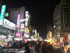 -六合夜市