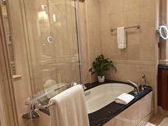 -广州富力丽思卡尔顿酒店