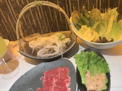 -泓炙颐凤鲜海鲜火锅料理(桐乡店)
