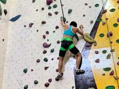 -问山MountQuest攀岩馆