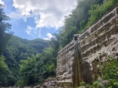 -安吉龙王山峡谷漂流