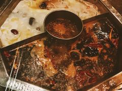 鸳鸯锅底-佬土鹅肠火锅(解放路店)