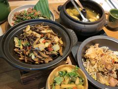 -云海肴·汽锅鸡·云南菜(天山百盛优客店)