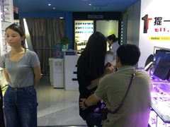 -提一眼镜·蔡司·依视路(小寨店)