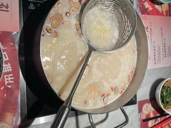 -尚尚仙·酸汤猪手·猪肚鸡火锅(华联万柳购物中心店)