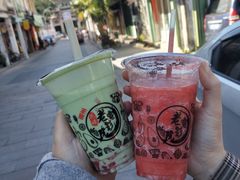牛油果草莓-花姨·老电影院果汁冰(88号店)