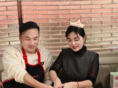 -海底捞火锅(中商百货夜宵主题店)