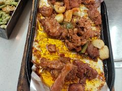 -老东镇啤酒屋海鲜加工·蒸汽海鲜·海鲜烧烤(台东店)