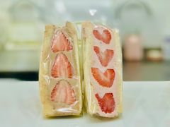 草莓白巧克力三明治-Fruwich果明治(西单更新场店)