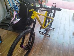 -道路口单车爱瓦士dahon大行