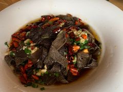 -头上红煨盐鸡·非遗院子餐厅