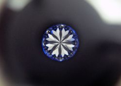 -威德钻石-克拉钻大本营(南京东路店)