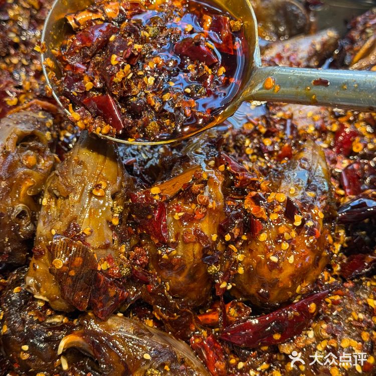 观音桥这家手撕兔，麻麻辣辣香迷糊了！！！