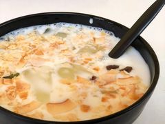 -志龙皇冠吃货椰子铺