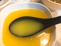-鲜入围煮花胶鸡海鲜火锅