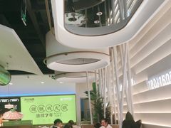 -洪氏嗨捞·广东猪肚鸡·椰子鸡火锅(西咸万象城店)
