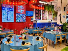 -刘姐啤酒鱼民族演艺餐厅(西街总店)