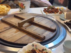 -人民公社铁锅炖·东北菜(卫国道店)