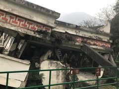 -四川汶川特大地震漩口中学遗址