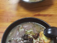 -花溪巷牛肉粉(泉城路店)