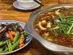 -乡土特色.冷锅鱼.牦牛肉汤锅