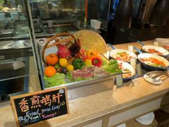 -大中华希尔顿酒店-念自助餐·嗨啤·小龙虾
