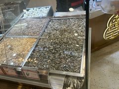 -琦王花生(南浦大桥沃尔玛店)