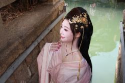 -一揽芳华汉服旗袍体验馆(拙政园店)