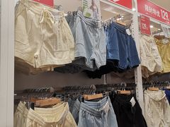 -优衣库(深圳万象天地旗舰店)