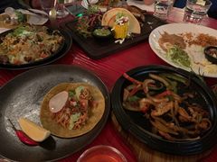 -Pistolera Mexican Cantina女枪手墨西哥餐厅(碧云路店)