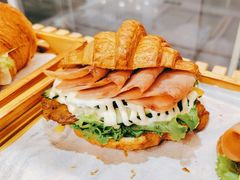 -焙丽拾光(麦凯乐直营店)