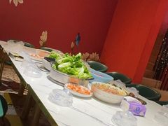 -红河谷晴天别墅轰趴馆
