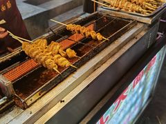 烤面筋-许西美食一条街