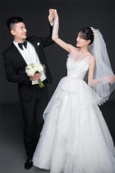 点击看大图 -挪娅婚纱摄影皇家会所