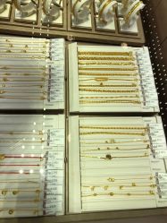 -六福珠寶(苏州人民商场店)