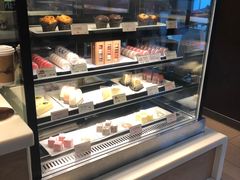 面包甜点陈列柜-麦当劳(杭州西湖银泰百货店)
