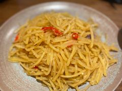 招牌土豆丝-破三川·新川菜(静安大融城店)
