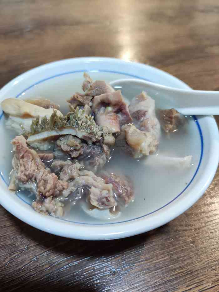 龙岩罗桥牛杂(马垅店)-"今天第一次来这里,不太起眼,里面空间倒是.