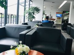 -上海宝信宝马4S店