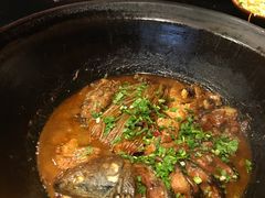 -鱼窝棚柴火铁锅炖(富山屯店)