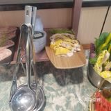 那就快来昆明翠湖边，让自己沉浸在野生菌火锅的世界里