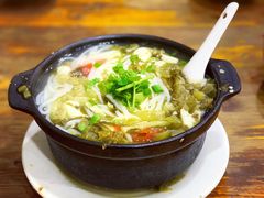 砂锅酸辣米线-沈妈砂锅(光华村店)