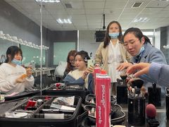 -群丽化妆摄影美甲纹绣培训学校