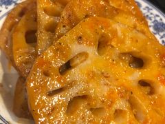 -爆炸头阿姨小四川正宗川味小吃(无任何分店)