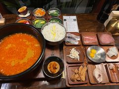-银米·云南传统过桥米线(双廊黑金冠店)