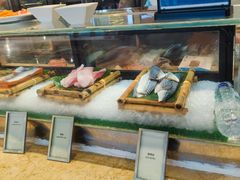 -大中华希尔顿酒店-念自助餐·嗨啤·小龙虾