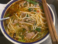 -云阿蛮云南生烫牛肉米线(奉贤路店)