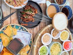 -包整·丝娃娃(一览甲秀楼风景店)