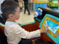 -纽西卡汽车小镇(大悦城店)