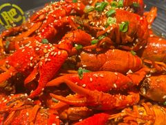 -肥肥虾庄·金牌油焖大虾(汉街SKP店)